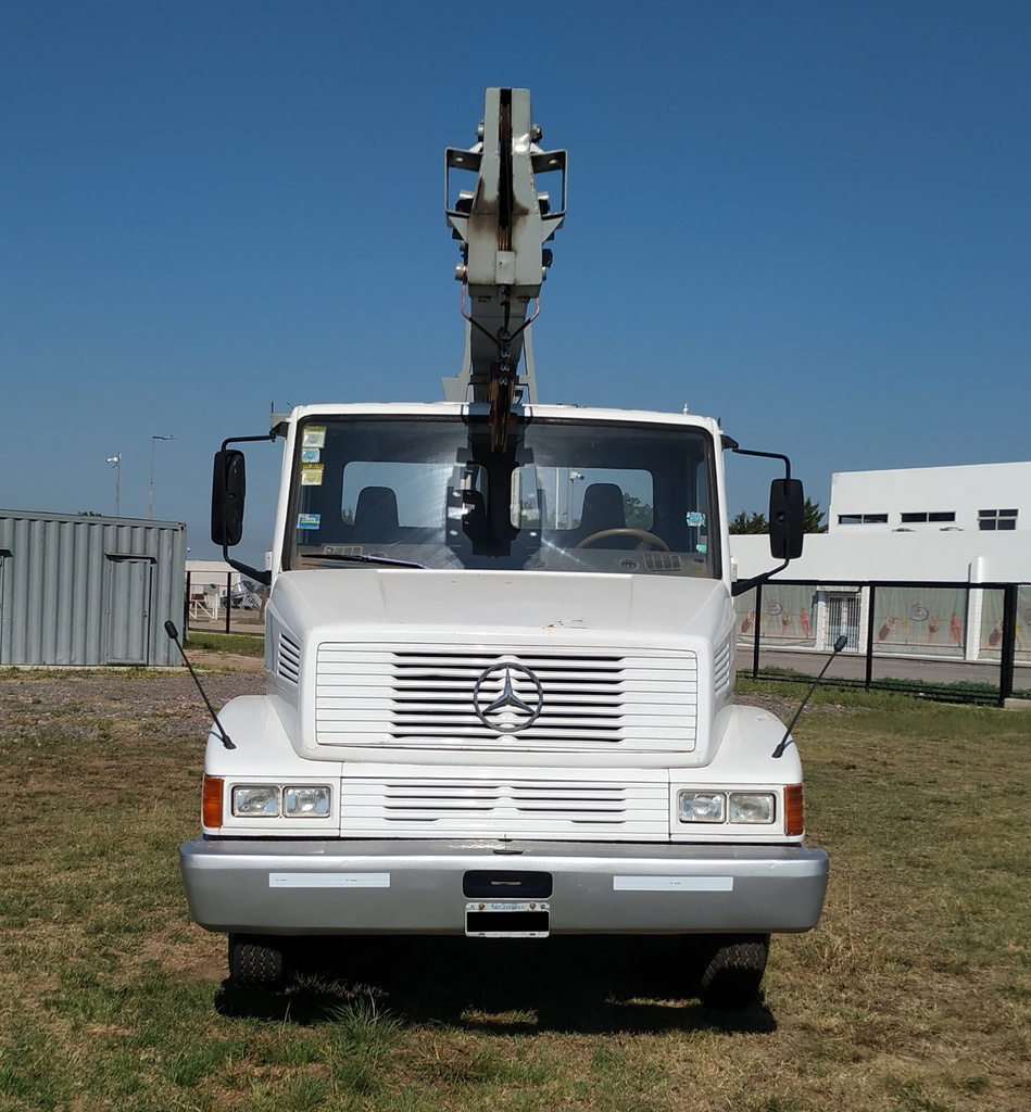 Camion Hidrogrúa 2t/m MB1215